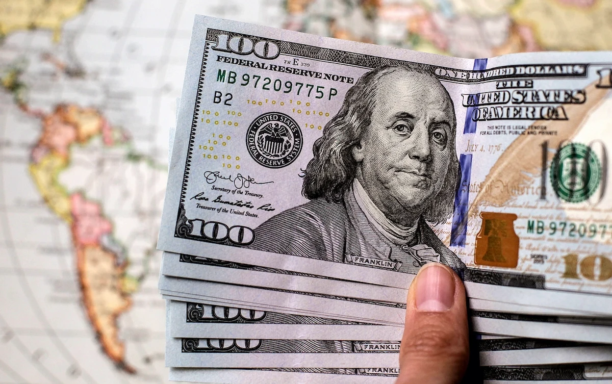 Qué pasó con el dólar y la brecha cambiaria en el primer día sin cepo