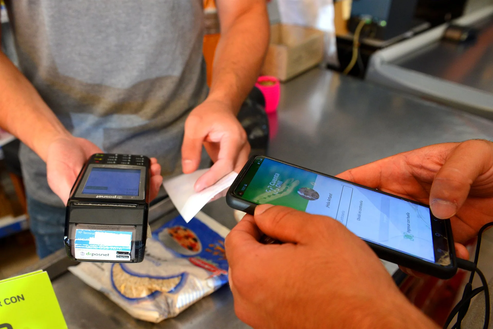Cuenta DNI sumó descuentos en supermercado para abril