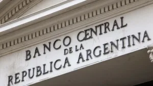 Giro en la economía argentina 2026: Los analistas prevén menos inflación, más crecimiento y un súper dólar para fin de año